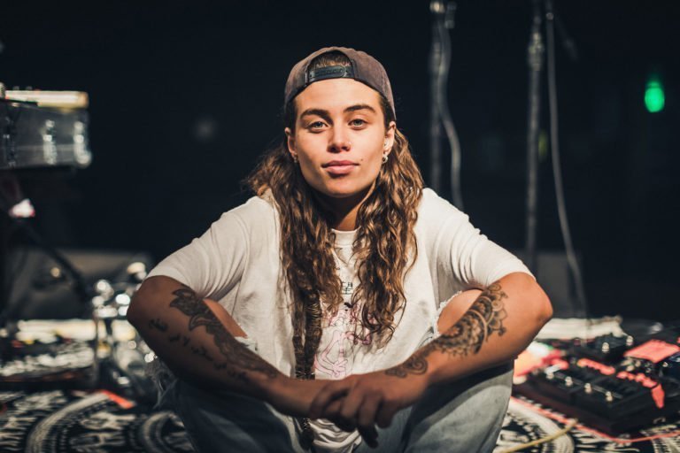 TASH SULTANA on X: See you today Nelson at Bay Dreams. I'm on early for  this one. Photo @daramunnis  / X