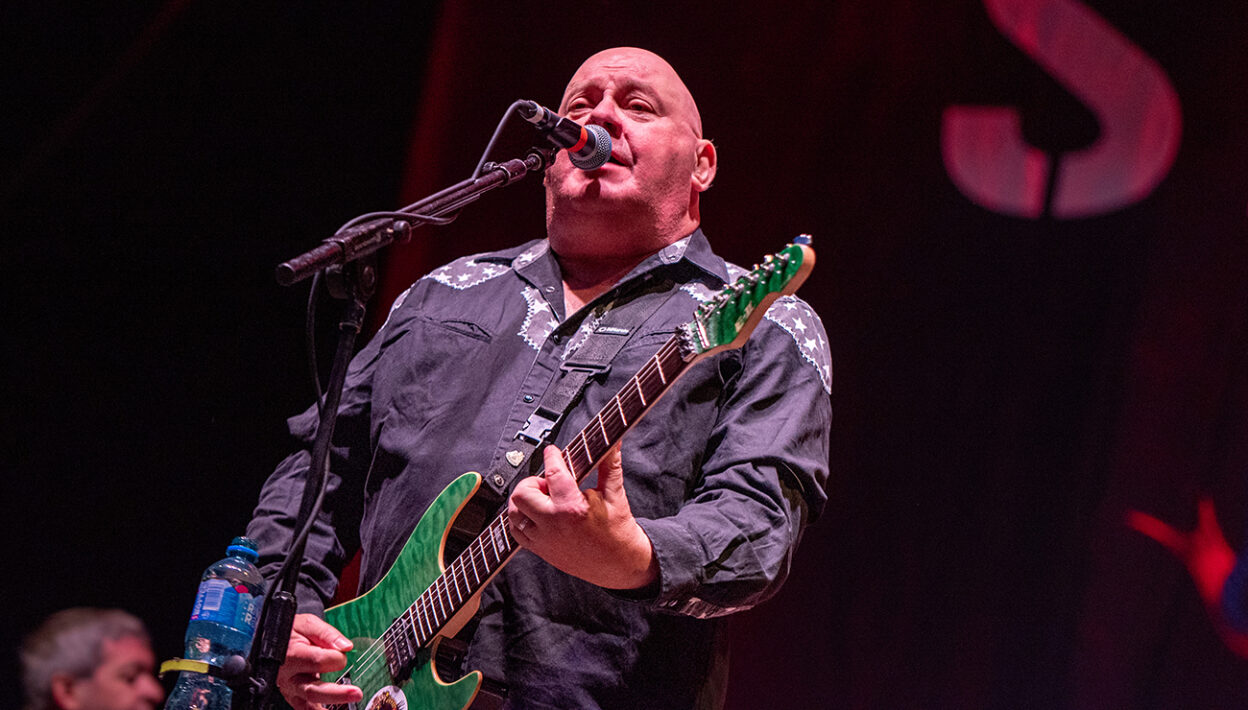 IN FOCUS// STIFF LITTLE FINGERS at Custom House Square, Belfast © Bernie McAllister